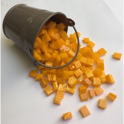 Vrac d'émaux Orange Jaune 400g : Tesselle 1x1cm.