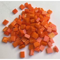 Vrac d'émaux Orange 220g : Tesselle 1x1cm.