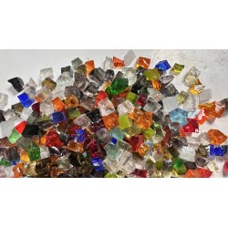 Vrac de Dalles de Verre - Tansparent 1Kg : Cube environ 1x1cm.