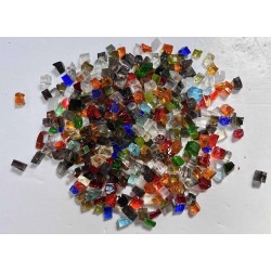 Vrac de Dalles de Verre - Tansparent 1Kg : Cube environ 1x1cm.