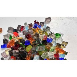 Vrac de Dalles de Verre - Tansparent 500g : Cube environ 1x1cm.